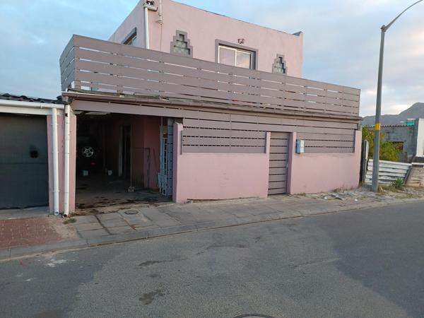 Property For Sale in Seawinds, Cape Town